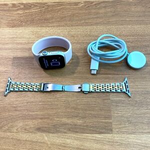 Apple Watch Series 7 41mm with two bands